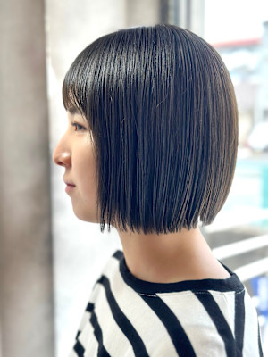 顎ラインショートボブ