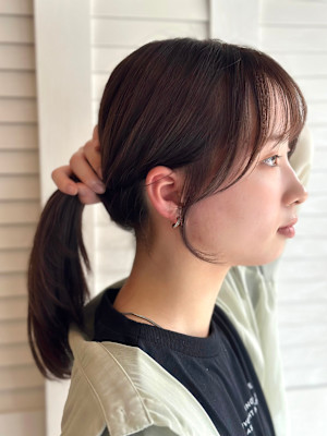 顔周りの印象を作るスタイル