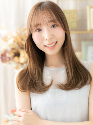 ハイライトカラー抜け感小顔エアストレート　細めハイライト