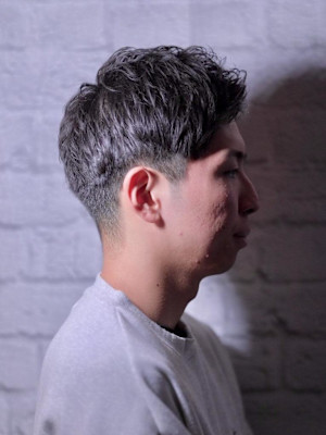 髪質改善アイロンパーマ×ツーブロ刈り上げ