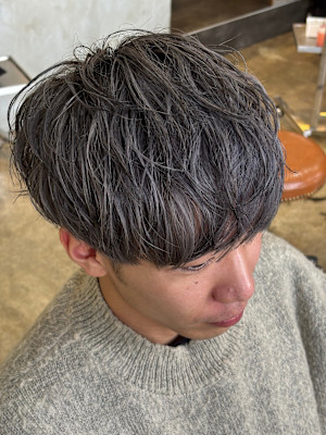 メンズツーブロックマッシュブリーチシルバーグレーカラー