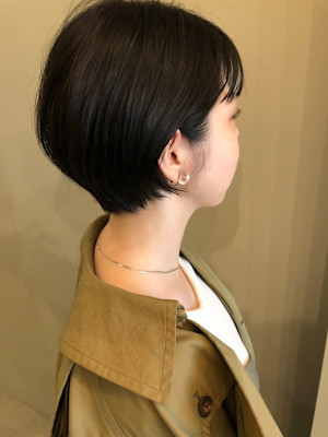 後頭部がふんわり　ショートボブ