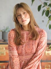 今っぽいツヤ感美人ロング