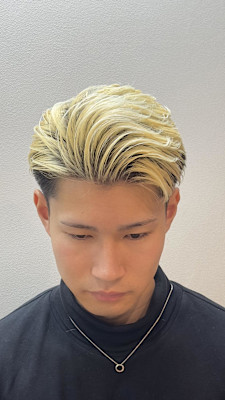 海外風スタイル　ブリーチカラー　フェード