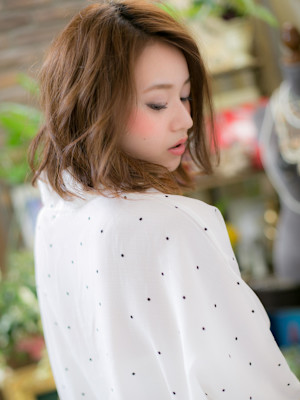 大人かわいい☆くせ毛風無造作ウェーブ　細めハイライト