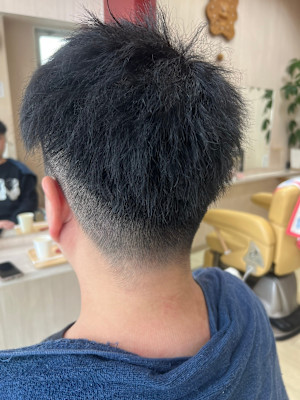 OFA'S HAIR 美野島通り店　メンズカット　眉カット