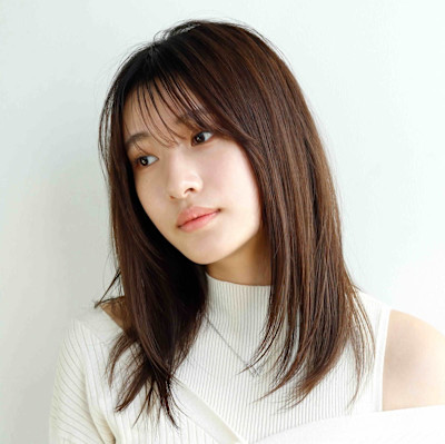 セミロング顔周りレイヤー