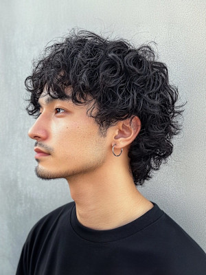 プードルパーマ　クセ毛風パーマ　ミディアムパーマ　束感