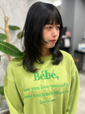 ミディアムウルフ　レイヤーカット　姫カット　ワンカール