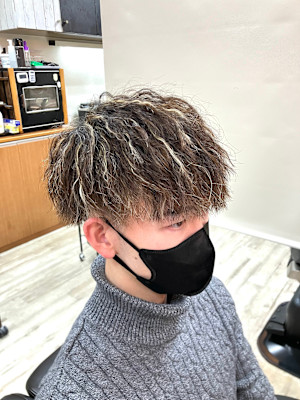 ツイストパーマ+ハイライト