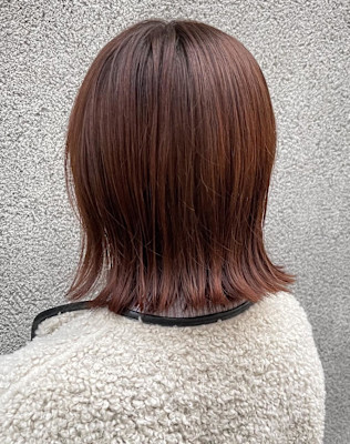 おしゃれなオレンジベージュのぱっつんボブ