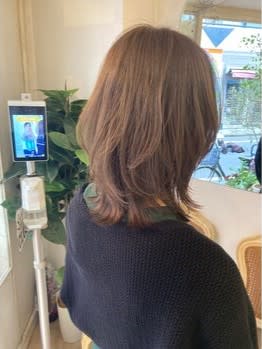 くびれミディウルフオリーブグレージュ梅ヶ丘美容室
