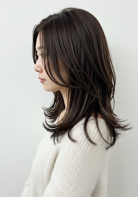 30代40代50代コテ巻きワンカールで仕上げる大人レイヤー髪