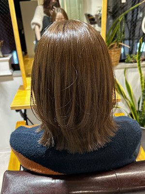 30代40代50代外ハネミディアムレイヤー髪質改善縮毛矯正