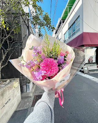 1、2枚目はお客様から頂いたお花 ~🌼🌸🤍