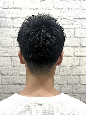 メンズ／ツーブロック／束感ショート／アップバング／刈り上げ