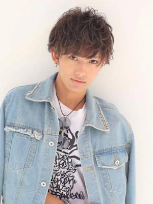 メンズ　ショートミディアムマッシュ