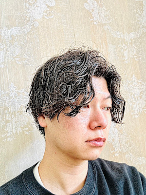 ナチュラルパーマセンターパート