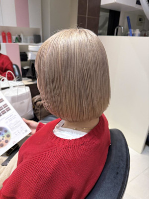 ボブ×ミルクティーベージュ