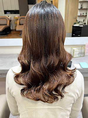 韓国風コテ巻きパーマ