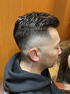 スキンフェード　アイロンパーマ　7:3スタイル　銀座　理容室