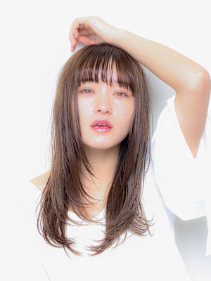 ぱっつん前髪レイヤーカット/ウルフ＆フェイスレイヤー