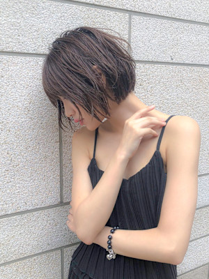 大人可愛いひし形ショートボブ/絶壁解消/ブラウンカラー