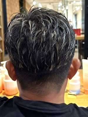 ダークアッシュ ニュアンスパーマ 韓国マッシュ スペインカー