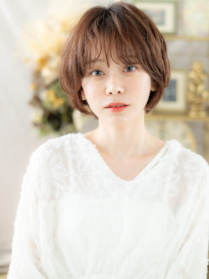 大人可愛いフェザーバング甘めマッシュパーマ　フェザーショート