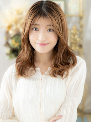 細めハイライトS字カールゆるふわセミディ　細めハイライト