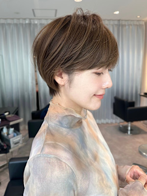 前下がりショート/白髪ぼかしハイライト【NAYUMI】