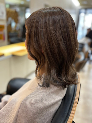 ミディアム×くびれヘア