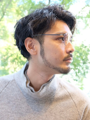 大人男性◎ツーブロックセンターパートスタイル