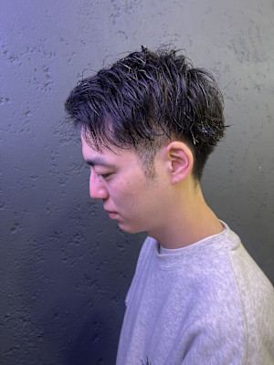 前髪を上げて爽やかスッキリな印象に！