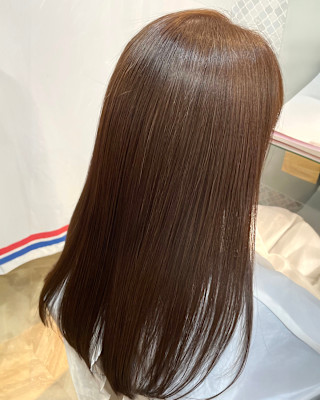 《オイルストレート》髪の芯から柔らかく、うるおうツヤ髪に♪