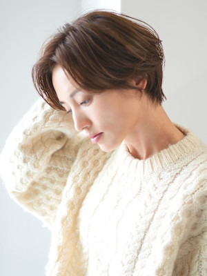くびれショート・ボブ/丸顔/前髪あり/絶壁解消/40代