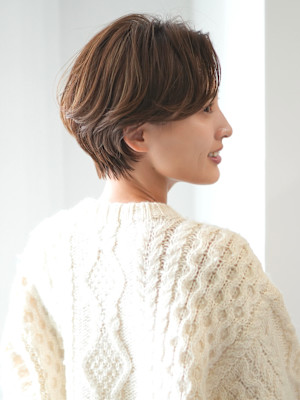 くびれショート・ボブ/丸顔/前髪あり/絶壁解消/40代