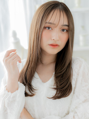 グレーベージュ小顔エアストレートワンカール　くすみベージュ