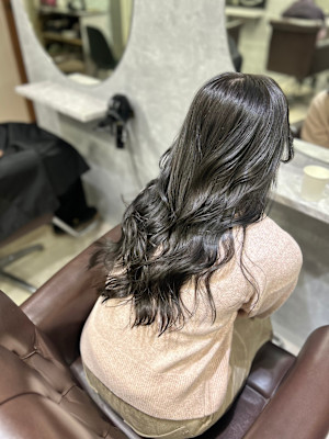 ダークグレージュ