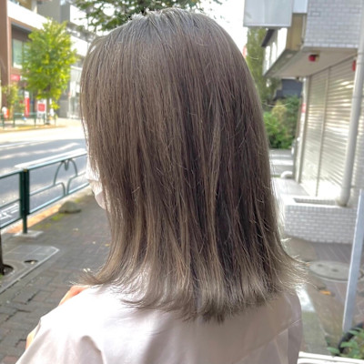 グレージュカラー