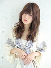 フリルのような柔らかウェーブ