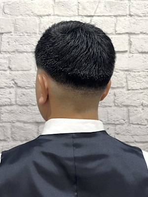 メンズ／スキンフェード／ベリーショート／アップバング