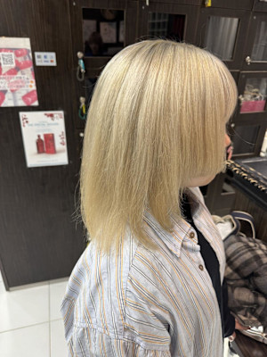 ホワイトブロンド【錦糸町北口】/ anri