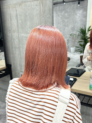 コーラルピンク×外ハネストレート