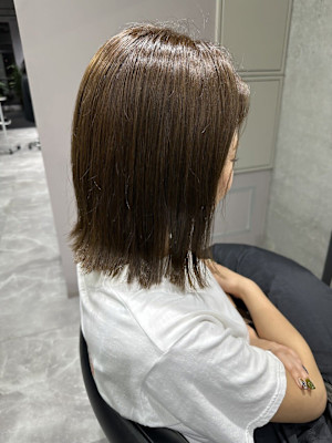 オリーブベージュ×タッセルボブ