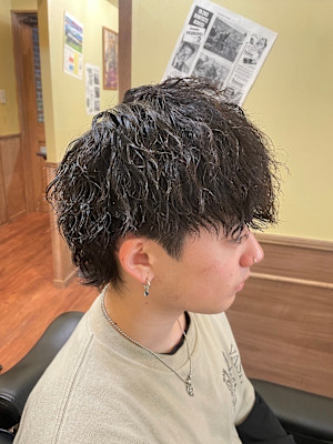 ツーブロックマッシュ/波巻き/ハイライト/束感[北千住/理容