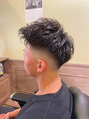 ツーブロックマッシュ/波巻き/ハイライト/束感[北千住/理容