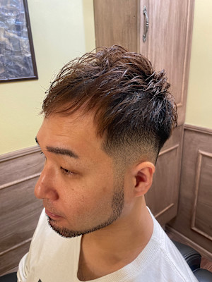 ツーブロックマッシュ/波巻き/ハイライト/束感[北千住/理容