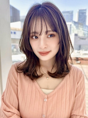 鎖骨ミディくびれヘアレイヤーカットショコラブラウン