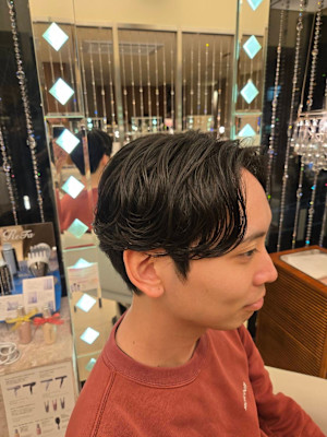 センターパートフェザーパーマ！